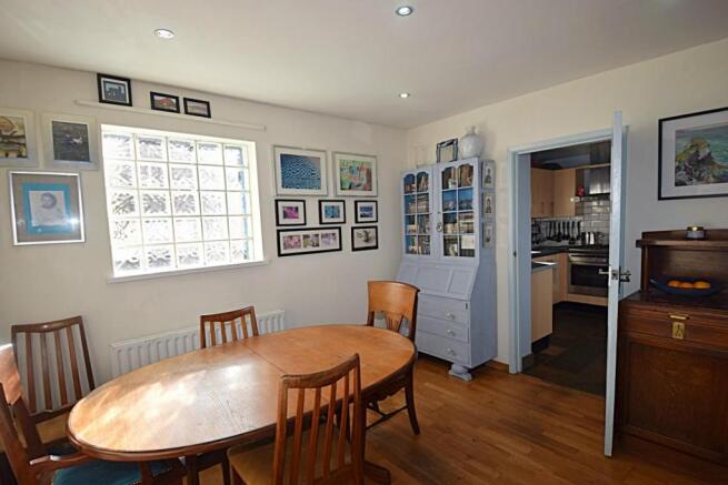 lounge & dining room