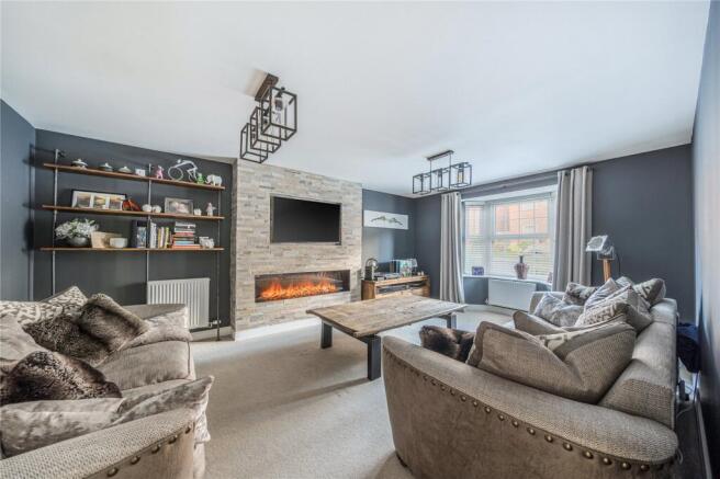 4 bed Detached for sale Image 8