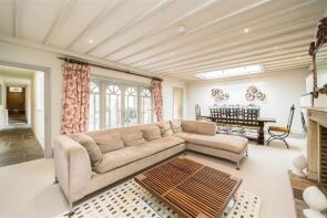 89, Narbonne Avenue, London SW4 9LQ