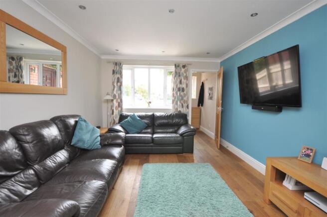 LIVINGROOM