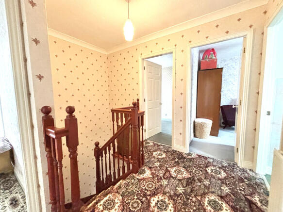4 bed Detached for sale Image 10