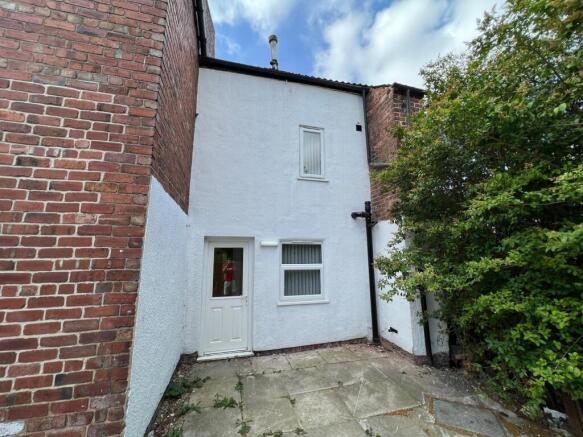 6 bed Detached for sale Image 4