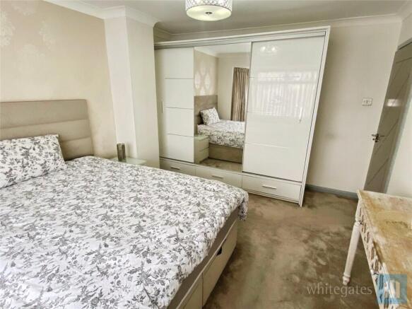 3 bed Semi-Detached to rent Image 7