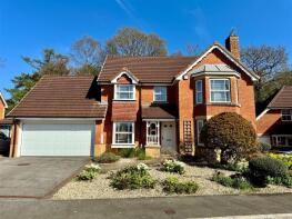 8, St Lawrence Park, Chepstow NP16 6DP