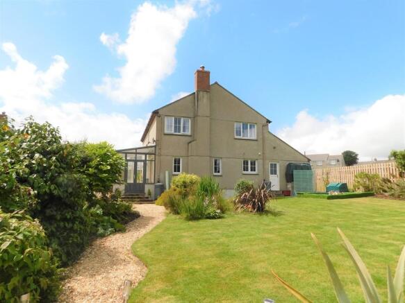 REAR ELEVATION/GA...