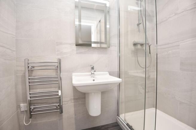 2 bed Flat to rent Image 9