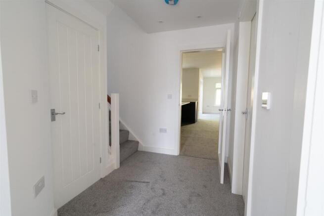 4 bed Detached for sale Image 12