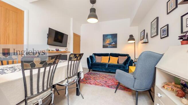 3 bed Terraced for sale Image 8