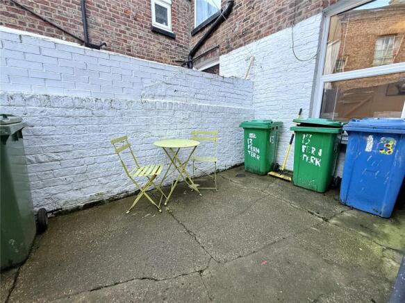 4 bed Terraced for sale Image 12