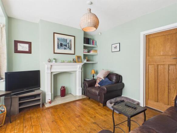 CAM05080G0-PR0460-STILL020.jpg