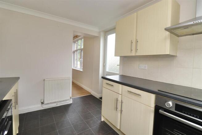 3 bed Semi-Detached for sale Image 4