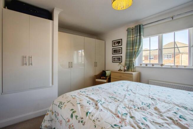 4 bed Detached for sale Image 5