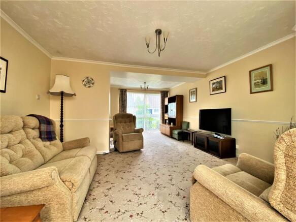 Lounge 2 Oatfield.jpg