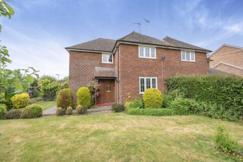 Coronation Close, Odiham, RG29