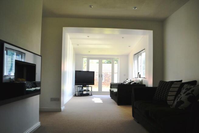 Lounge Dining Room S66 3RG