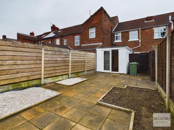 2 bed Terraced to rent Image 7