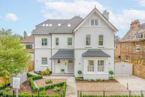 Flat 3, 21, Station Avenue, Walton-on-thames KT12 1NF