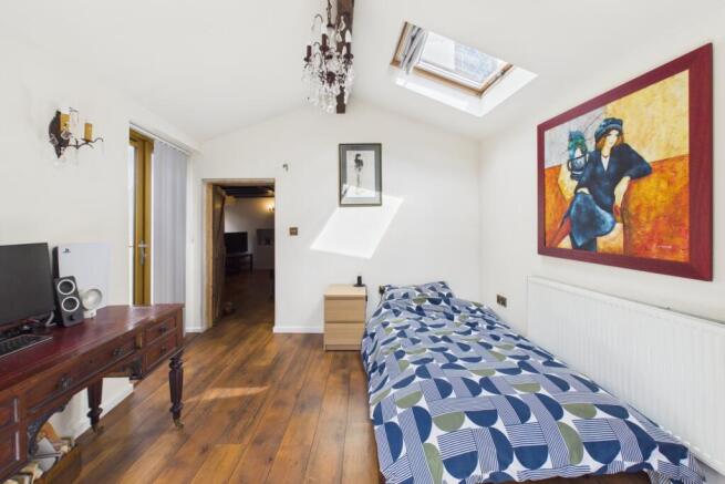 2 bed Cottage for sale Image 11