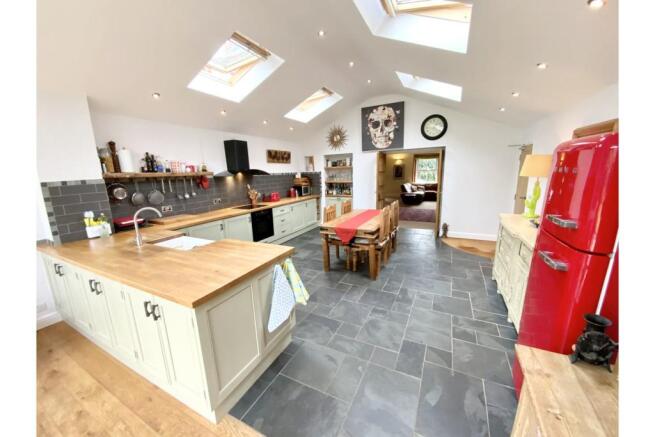 Kitchen/Dining Room