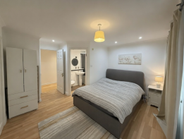Flat 4, 14a Lincoln Court, Rickard Close, Hendon, London NW4 4XH