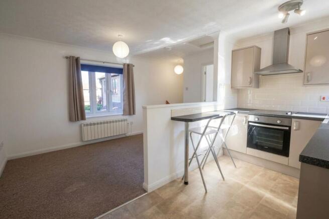 OPEN PLAN KITCHEN/DINING/LIVING AREA