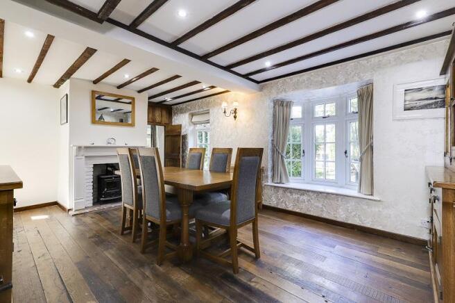 WHYTE COTTAGE_15.JPG