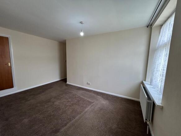 2 bed Terraced to rent Image 9