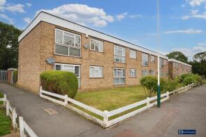 115, Hamilton Drive, Romford RM3 0UX