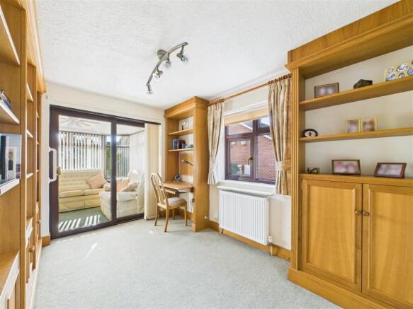3 bed Detached Bungalow for sale Image 10