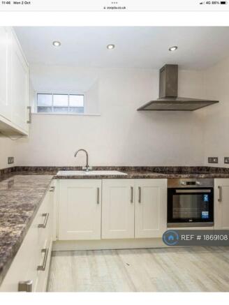 Fitted Kitchen/ Breakfast Room
