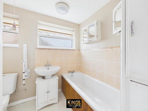 2 bed Semi-Detached for sale Image 11