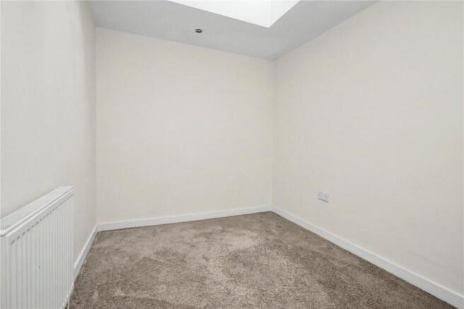 2 bed Apartment for sale Image 6