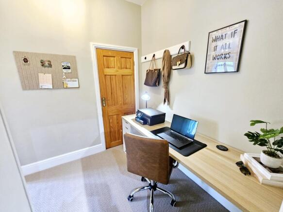 4 bed Semi-Detached for sale Image 11