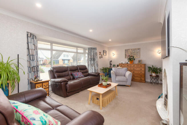 Edwinstowe Road, Lytham St. Annes, FY8 photo 4