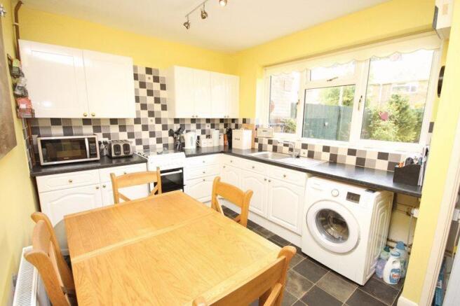 Kitchen diner ...