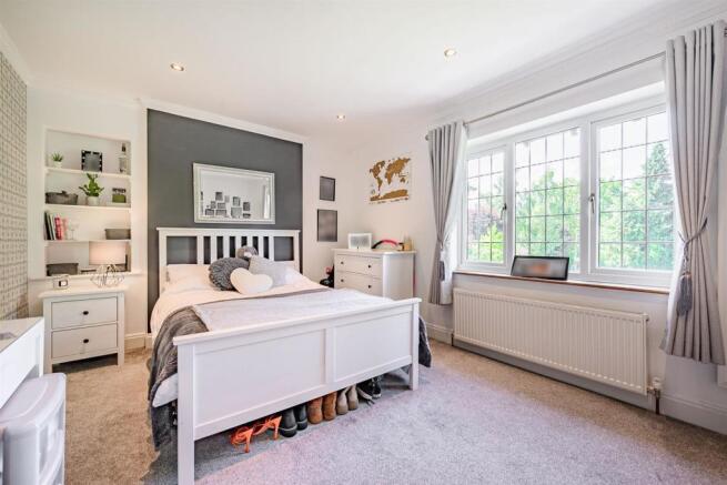 8516013-interior50.jpg