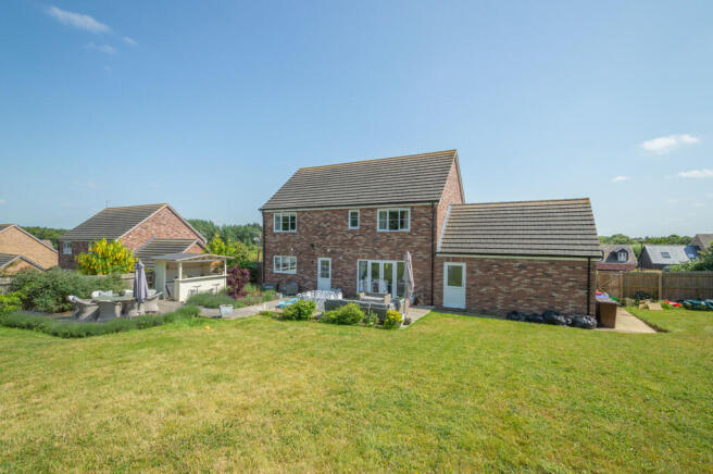 6 Shepherd Close-...