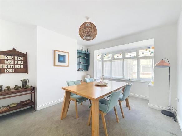 3 bed Semi-Detached for sale Image 4