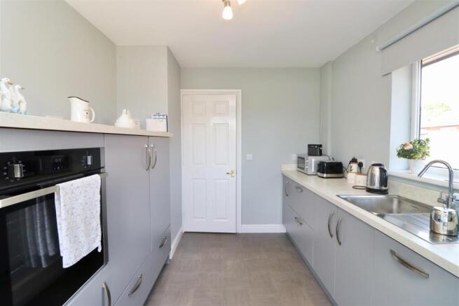 3 bed Detached Bungalow for sale Image 12