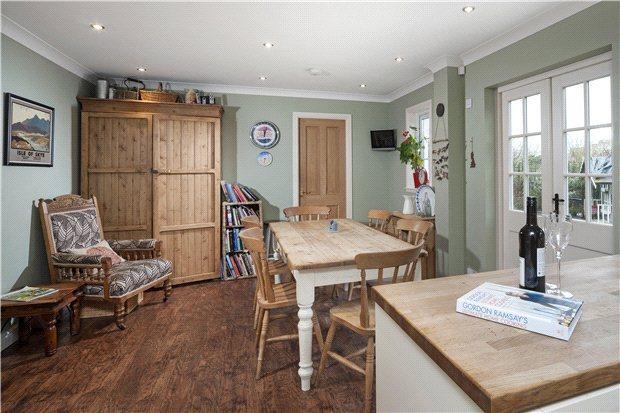 Kitchen/Dining