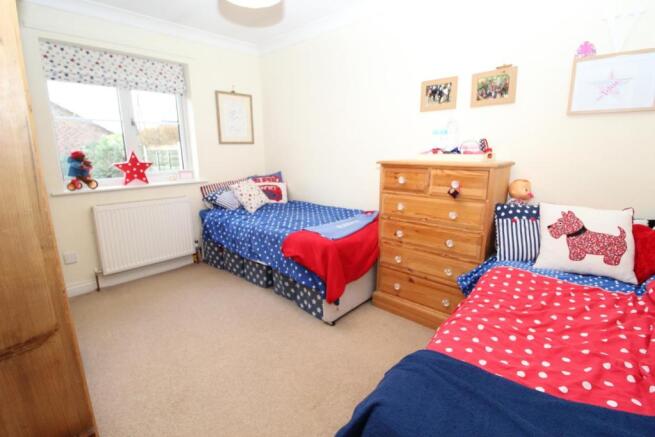 BEDROOM 2