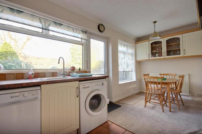 3 bed Terraced for sale Image 6