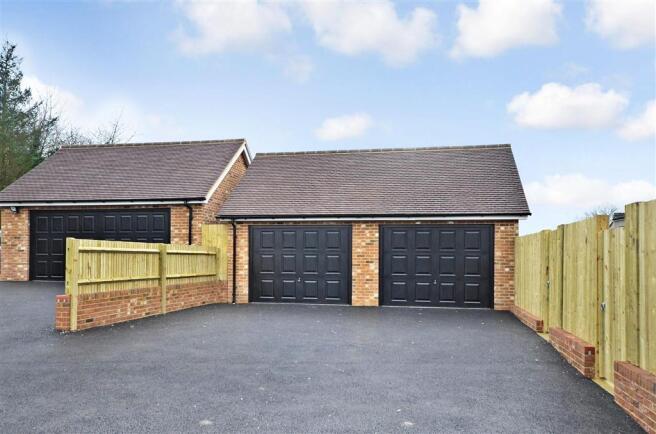Driveway/Parking