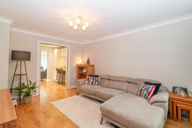 3 bed Detached for sale Image 8