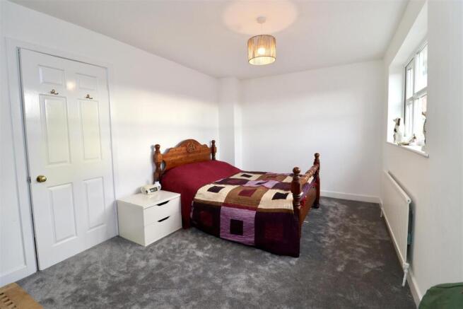 3 bed Detached for sale Image 4