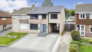 3, Fairway, Nottingham NG12 5DW