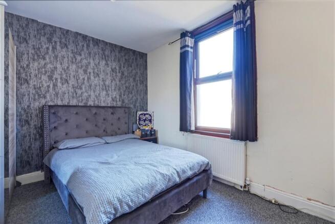 3 bed Terraced for sale Image 10