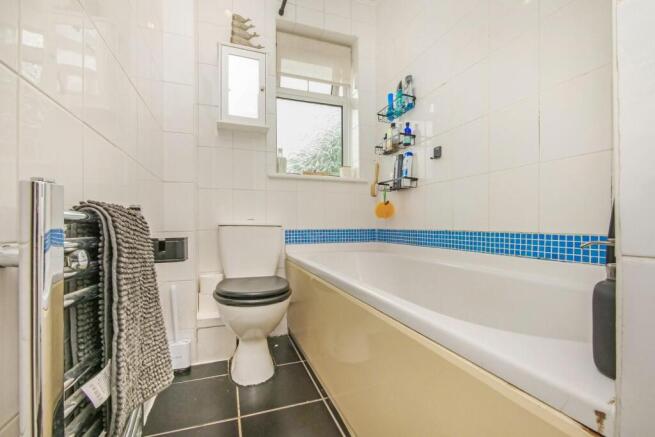 2 bed House for sale Image 12