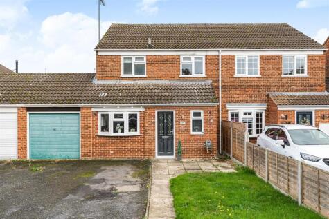 Fir Tree Close, Flitwick