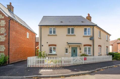 Clover Lane, Durrington, Salisbury, SP4 8FG